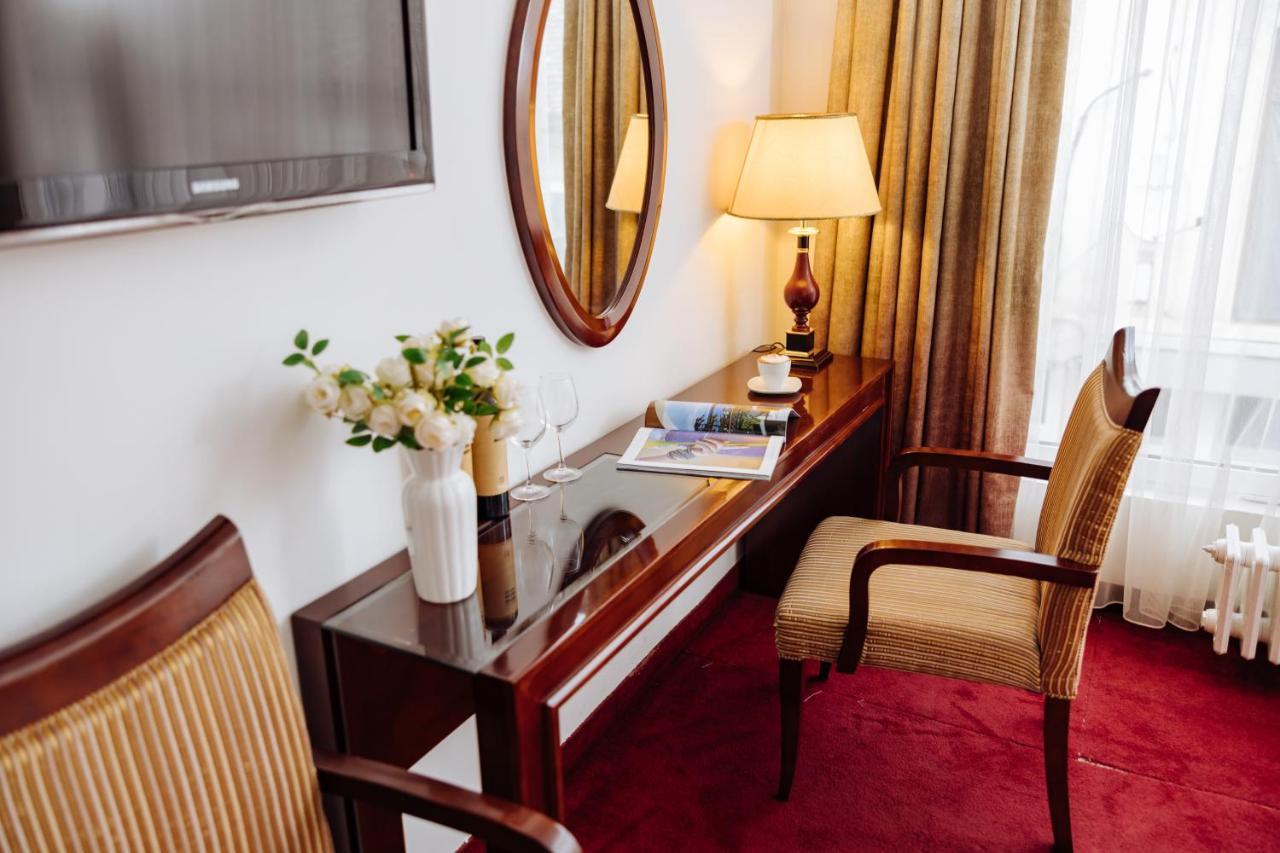Garni Hotel Planeta Inn Novi Sad Exterior photo