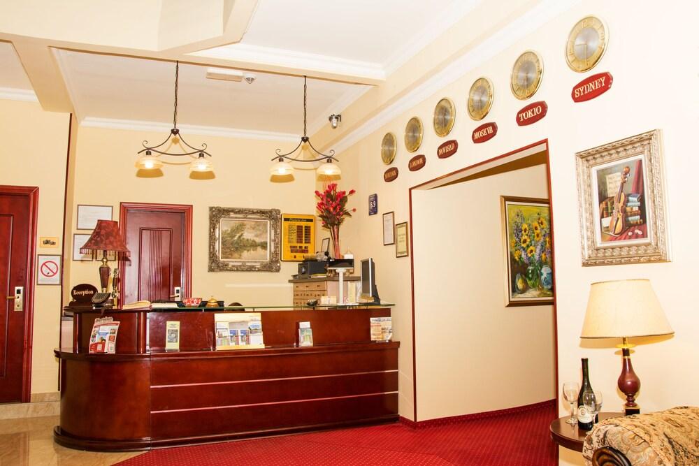 Garni Hotel Planeta Inn Novi Sad Exterior photo